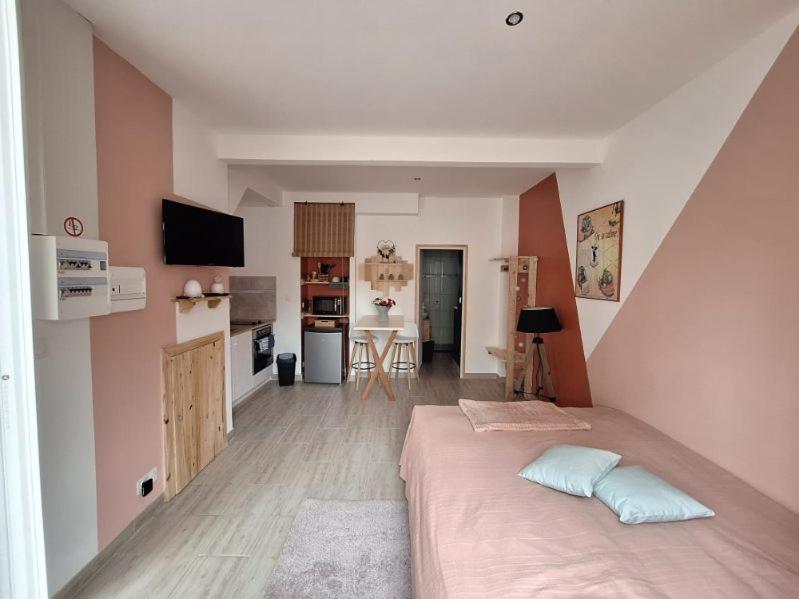 La Petite Escapade Apartment Calais Exterior photo
